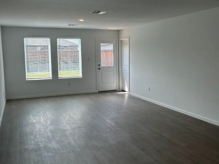 409 Moscato Rd — Photo 18