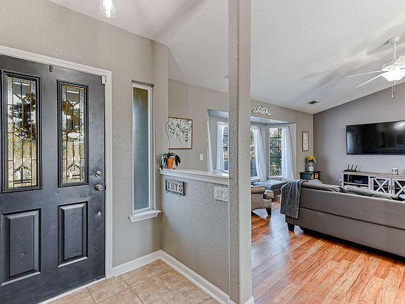 4th image of 19707 Freshwater Dr
