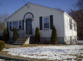 160 Jillson Ave, Woonsocket, RI 02895