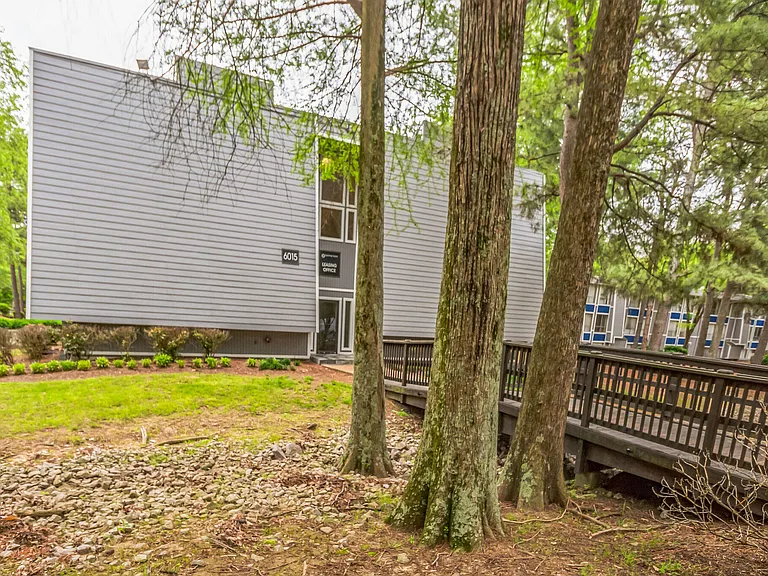Summer Trace Apartments — Photo 26