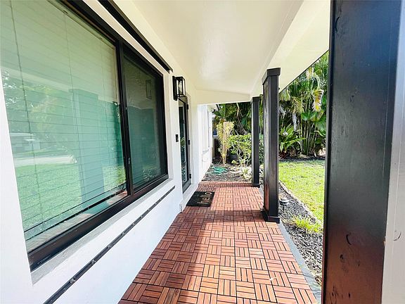 2nd image of 5240 NE 1st Avenue