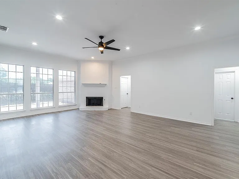 3608 Marianne Cir — Photo 21