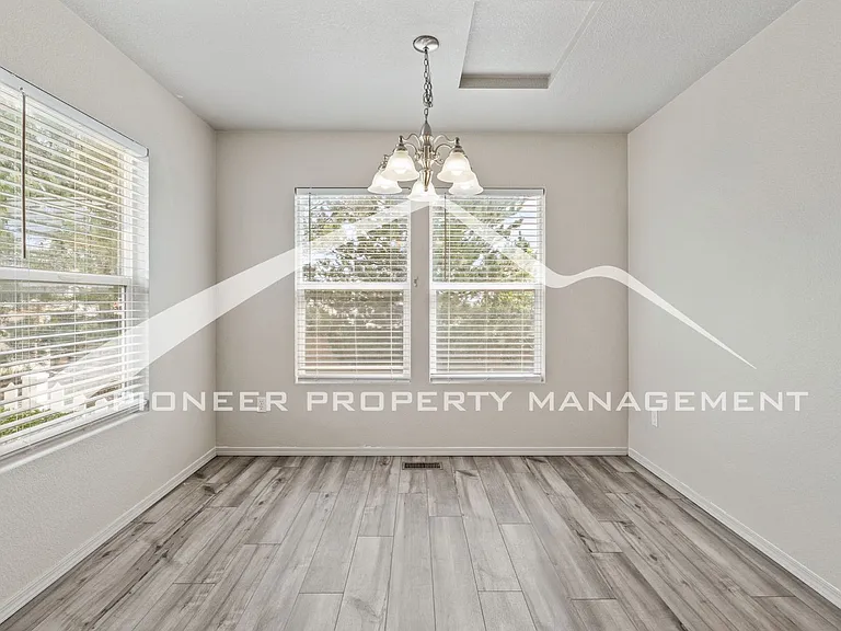 7604 Firehawk Ln — Photo 9