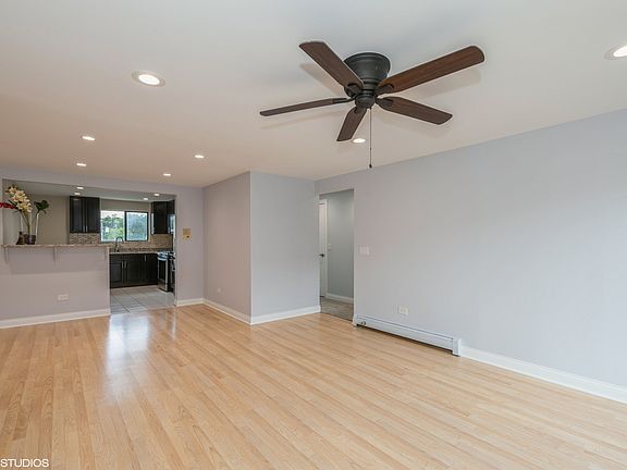 4th image of 7204 W Wrightwood Ave APT 3S