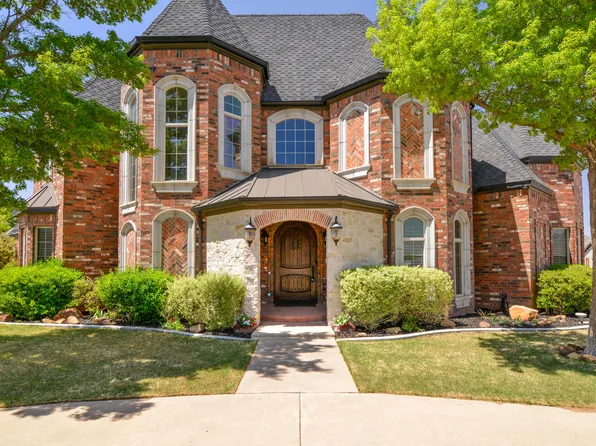 1106 N 14th St, Wolfforth, TX 79382