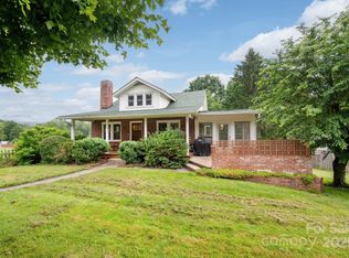 314 Justice Ridge Rd, Candler, NC 28715