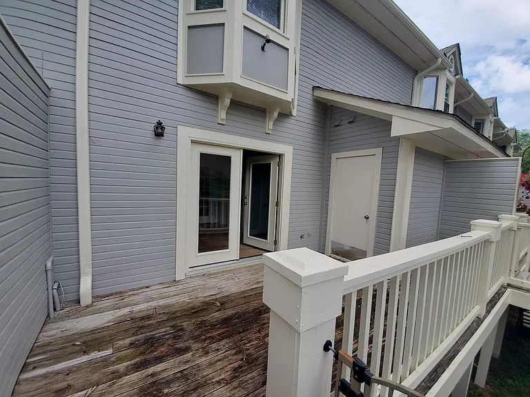 733 Victorian Pl — Photo 11