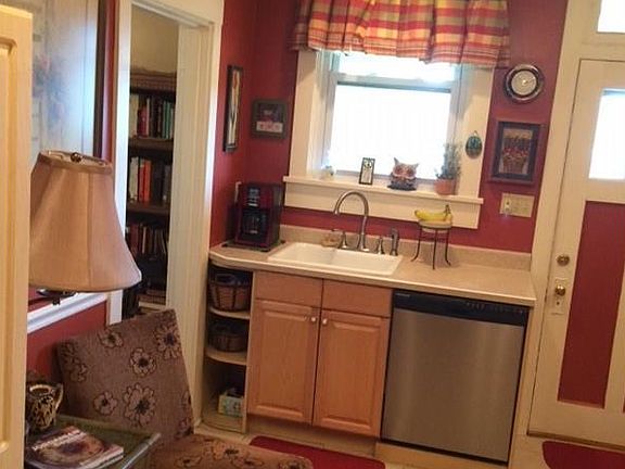 3rd image of 6933 Standish St