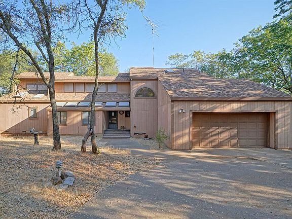 2nd image of 2931 Carlson Dr