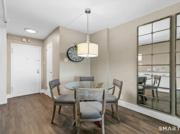 100 York Street #16J, New Haven, CT 06511