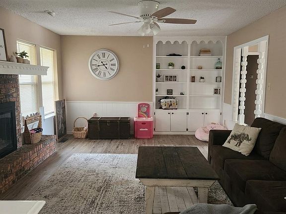 4th image of 1509 Jupiter Cir