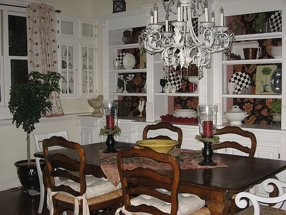 4th image of 9604 Hidden Valley Dr