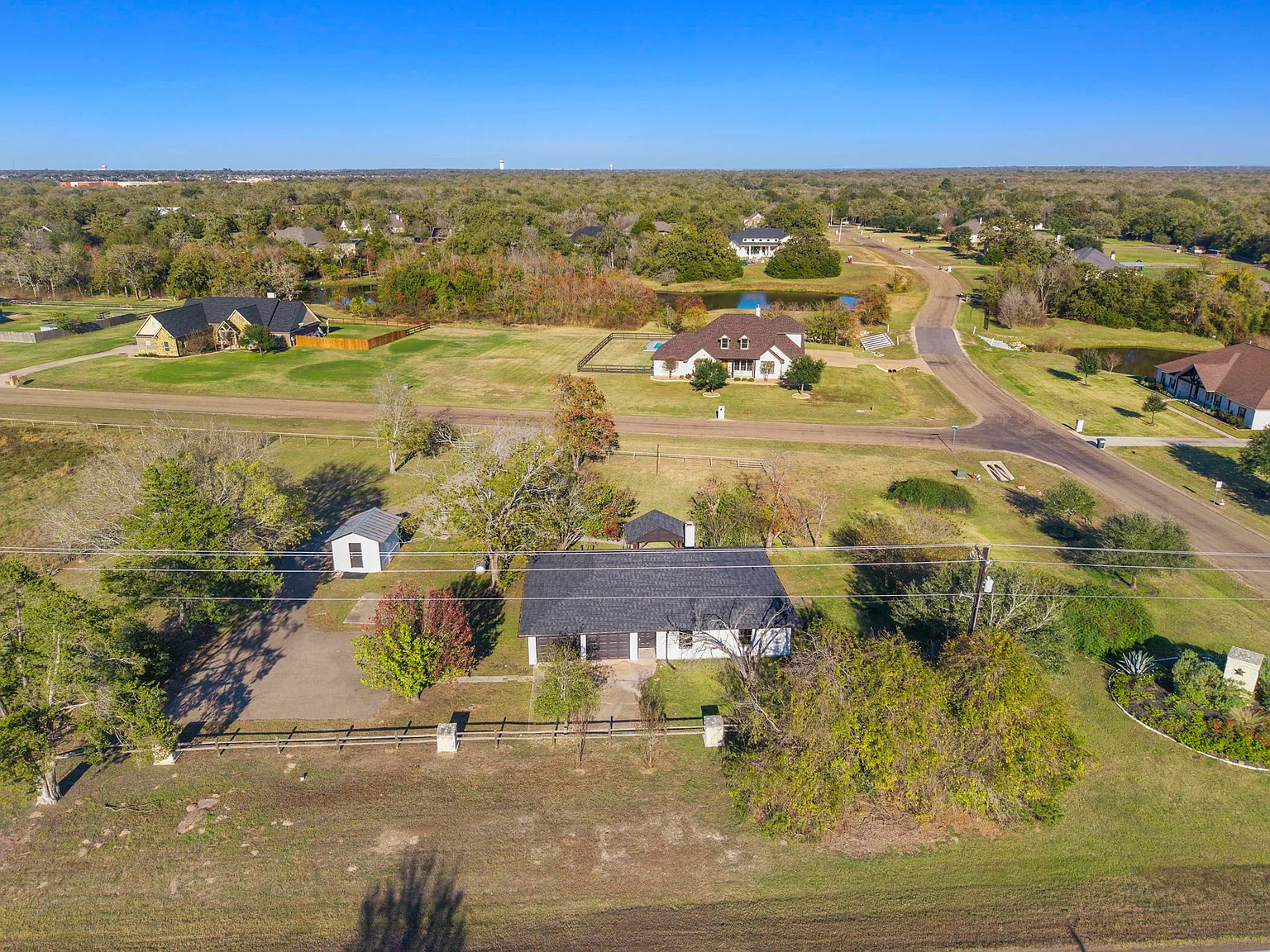 16452 Fieldstone Pl — Photo 2