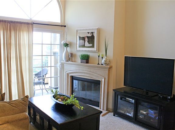 4th image of 10715 Camarillo St Unit 310