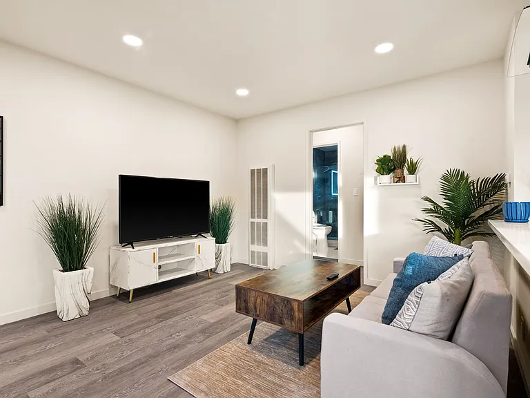 Dunster Dr Apartments, Five Minute Walk to Downtown Campbell — Photo 36