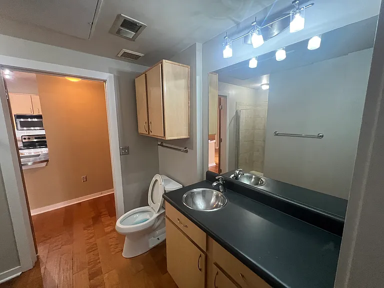 1803 Broadway #403 — Photo 6