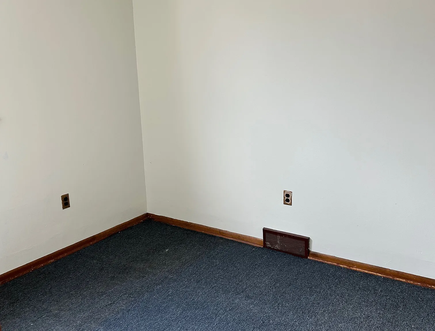 3 bed, 1300 sqft, $1,350 — Photo 3