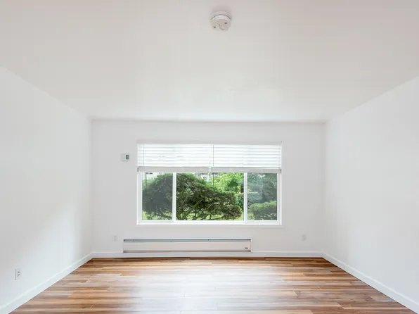 14707 NE 44th Pl APT Q4, Bellevue, WA 98007