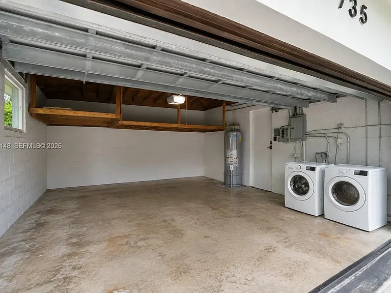 735 Benevento Ave — Photo 42