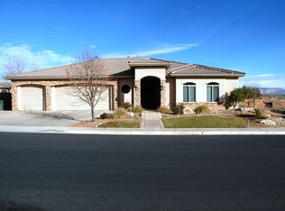 1446 N Parkstone Rd, Washington, UT 84780