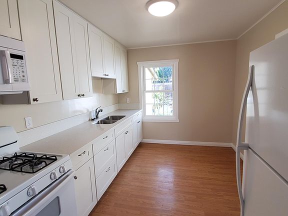 2nd image of 622 Valley Ave