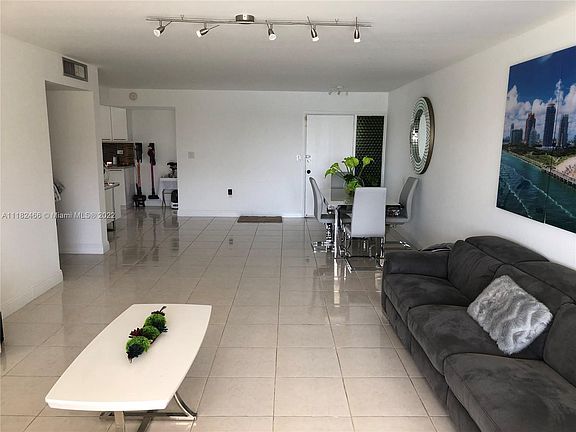 2nd image of 1670 NE 191st St APT 214