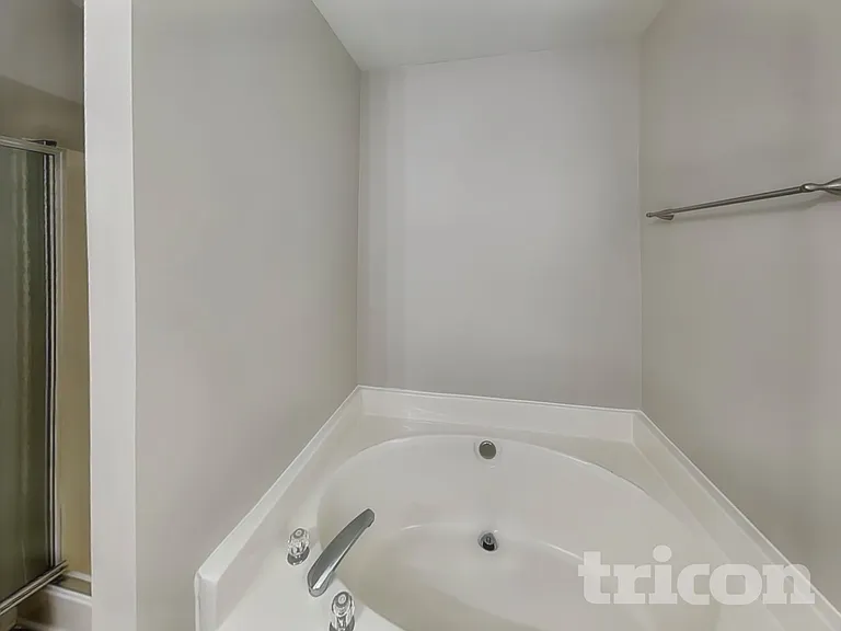 2120 Ballingarry Dr — Photo 12