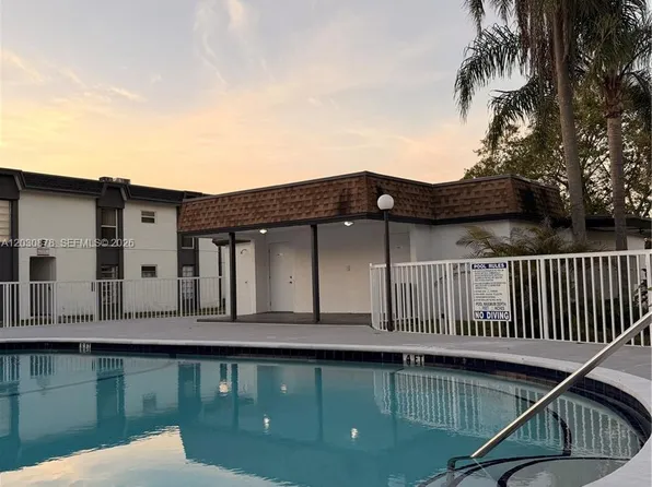 7250 SW 94th Pl APT B8, Miami, FL 33173