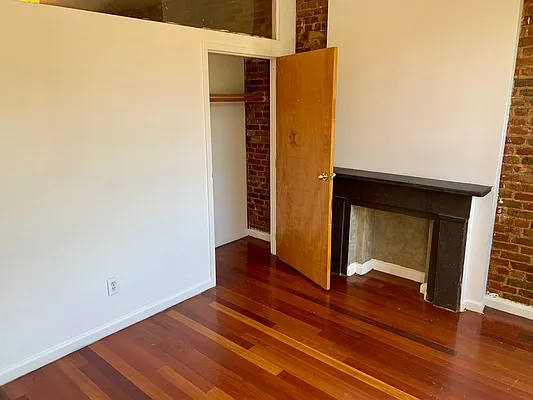 Rented by Sky Management | media 18