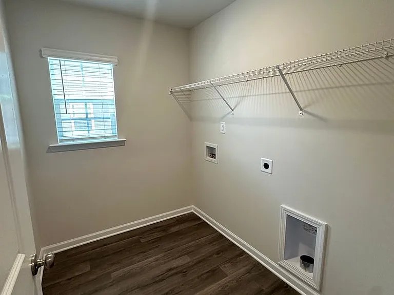 331 S Lake Ct — Photo 13