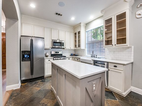 5th image of 2452 Dockside Dr