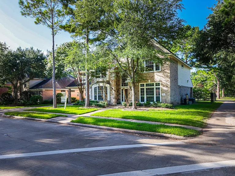 24319 Bay Hill Blvd — Photo 1