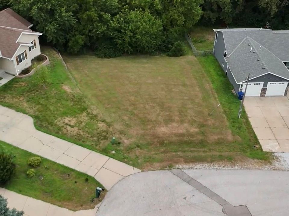 1st image of 9801 Glen Oval Rd