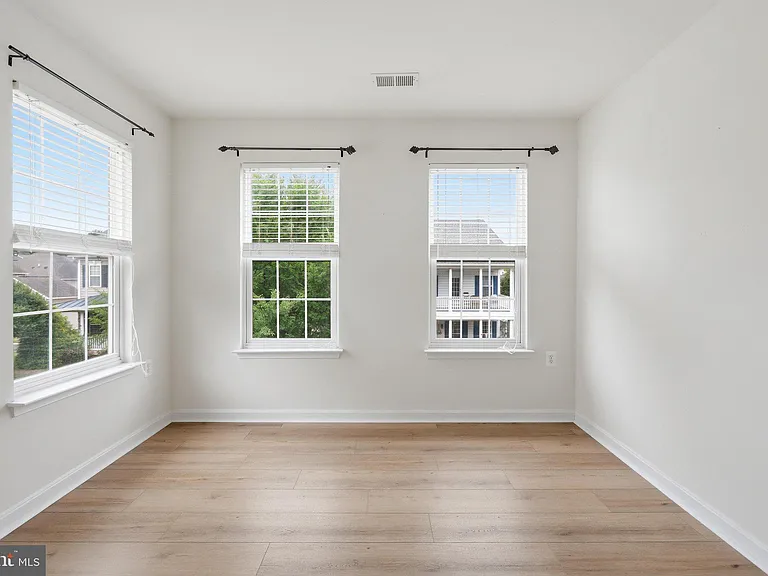 341 Bullskin St — Photo 24