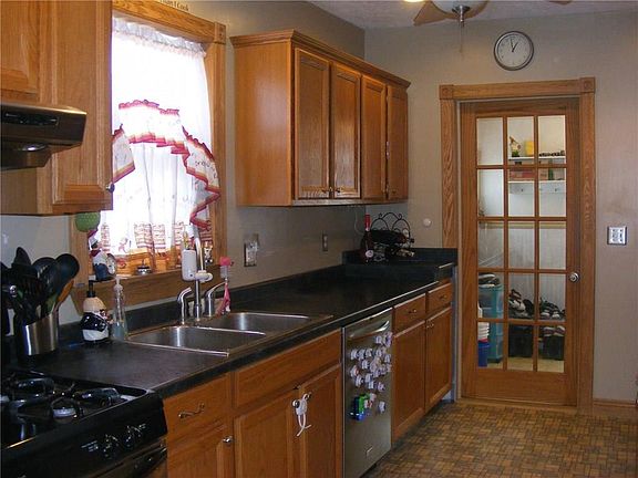 2nd image of 535 Stafford Ave