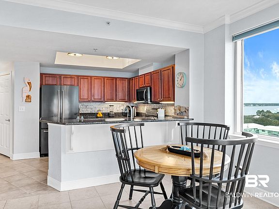 5th image of 1010 Beach Blvd #701