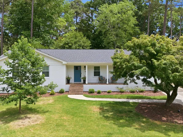 6704 Valley Dr, Raleigh, NC 27612