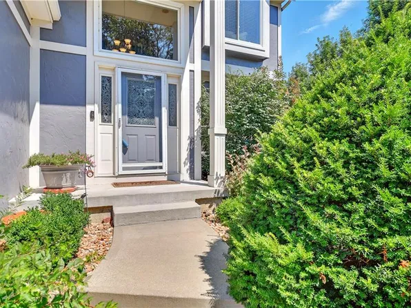11545 Flint St, Overland Park, KS 66210