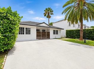 2558 NE 206th Ter #A, Miami, FL 33180