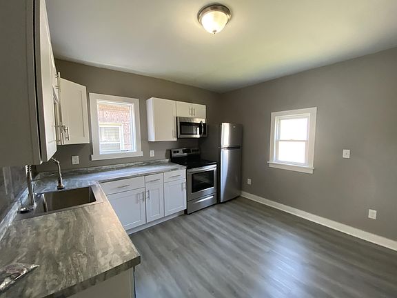 5th image of 284 Carolina St #1