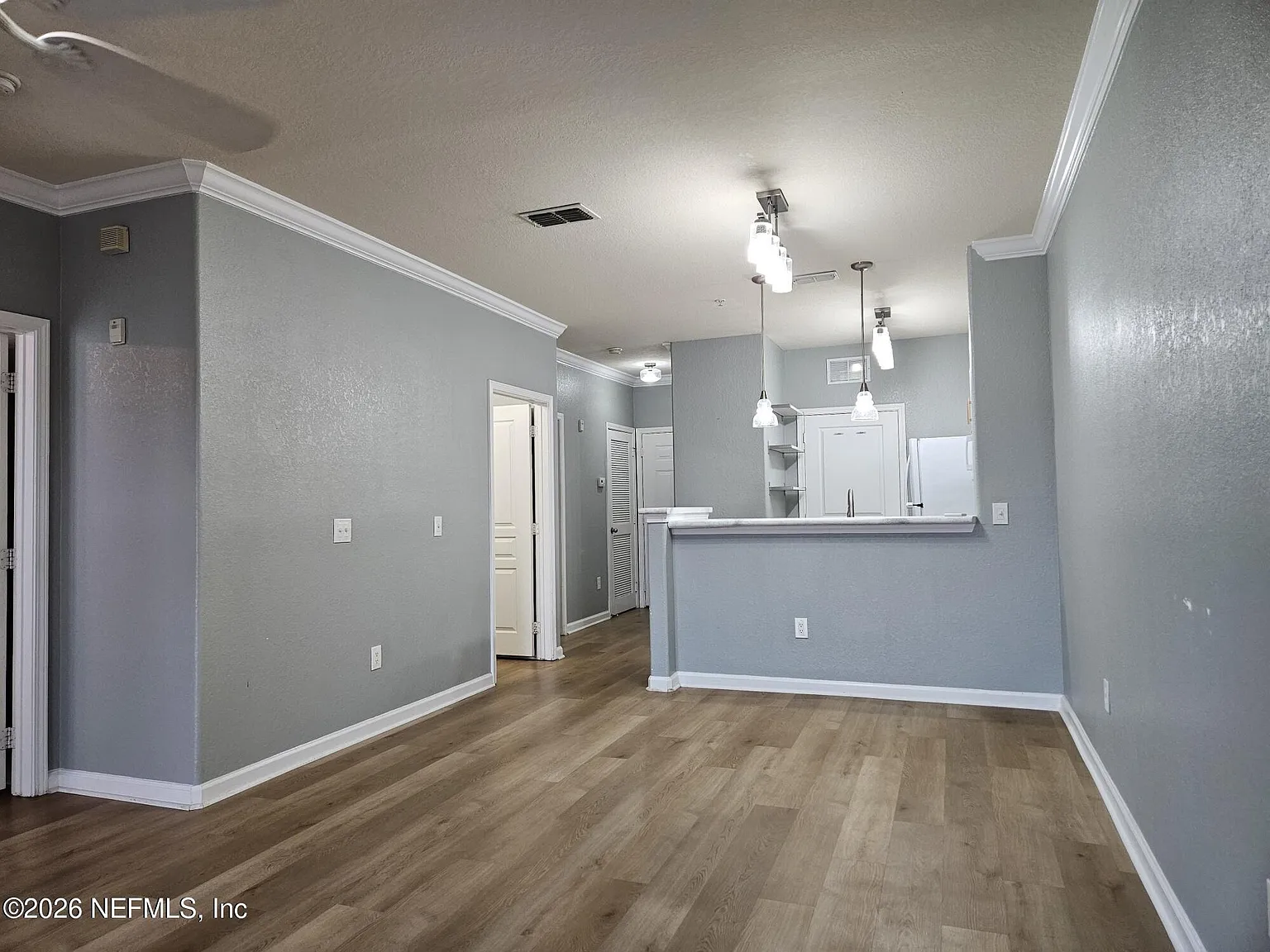 2 bed, 2.0 bath, 975 sqft, $1,450 — Photo 3