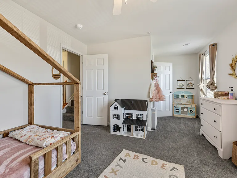 121 Polo Way — Photo 26