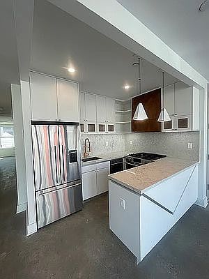 4th image of 18 Melrose St #2