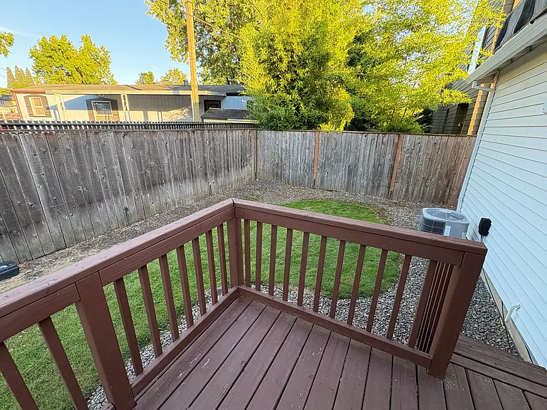 13716 SE Linden Ln — Photo 12