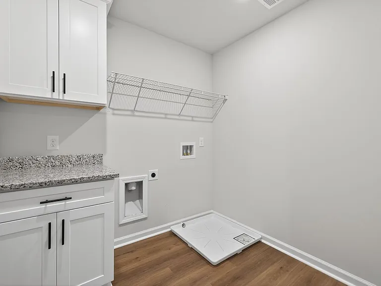 548 Madison St — Photo 26