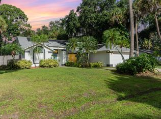 826 Roger Ave NW, Palm Bay, FL 32907