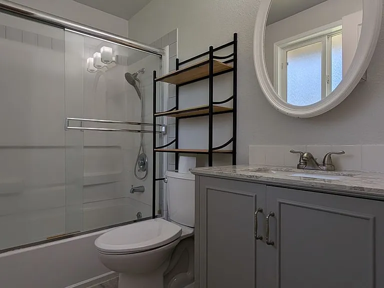 2425 Leyton Ln — Photo 23