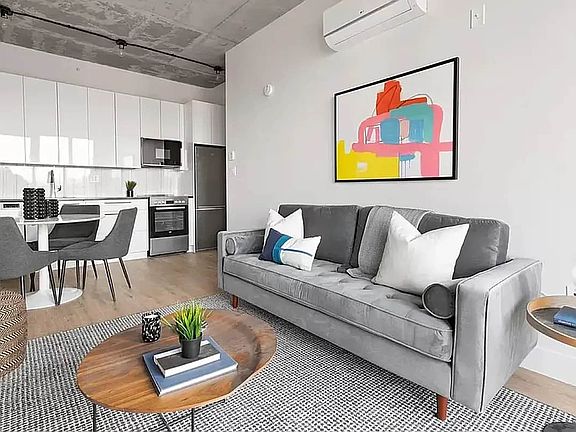 2nd image of 815 Flatbush Ave #615