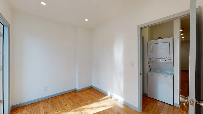 Rented by Evergreen Realty & Investments | media 7