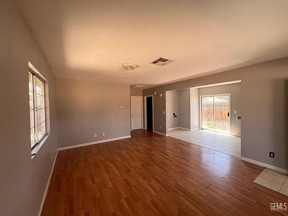 4th image of 931 Knotts St